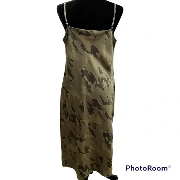 Banana Republic- Cowl neck camo Slip Dress - Picture 6 of 9